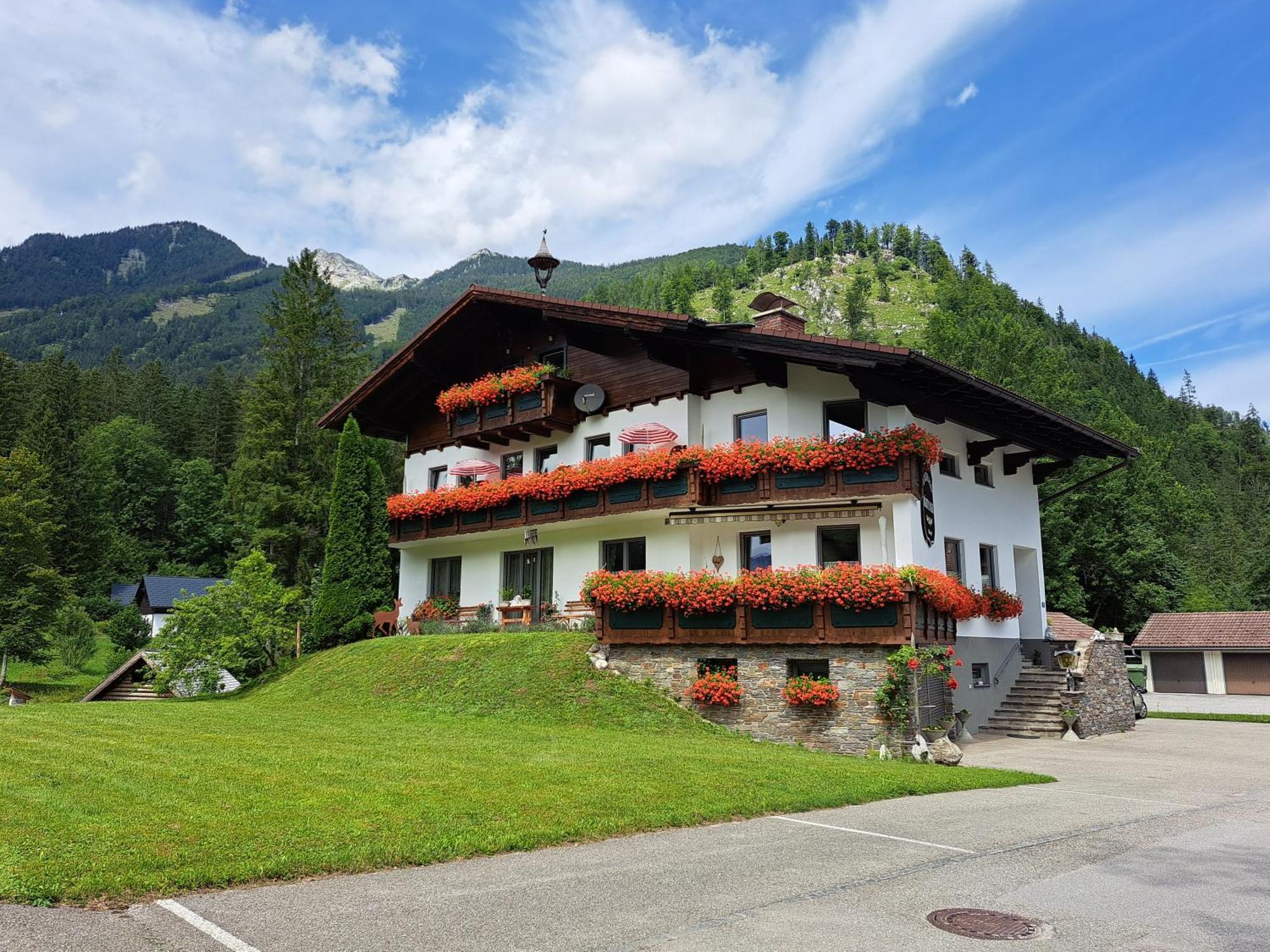 Hotel Garni Landhaus Buertlmair Hinterstoder Buitenkant foto